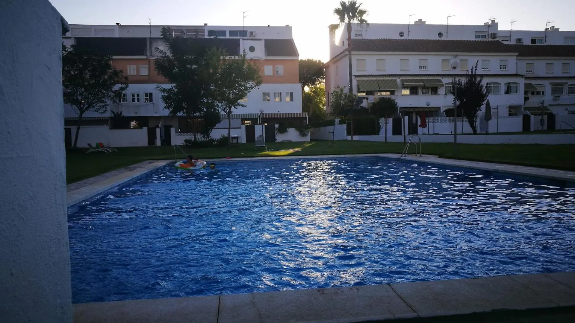 Apartamentos Del Toro 埃尔波提尔